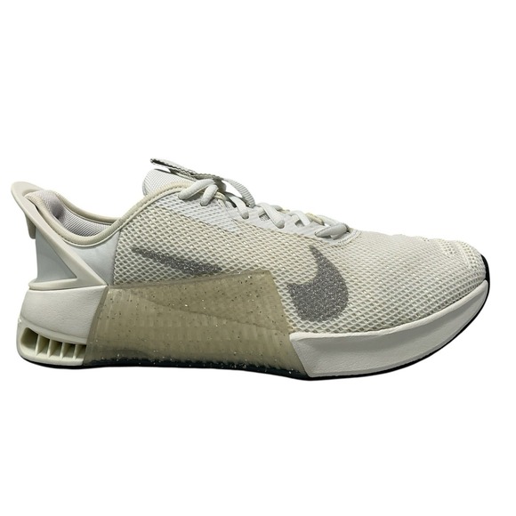 Nike Shoes - Nike Metcon 9 Premium / EasyOn Premium White Sail Silver FZ2113 101 Women Size 8